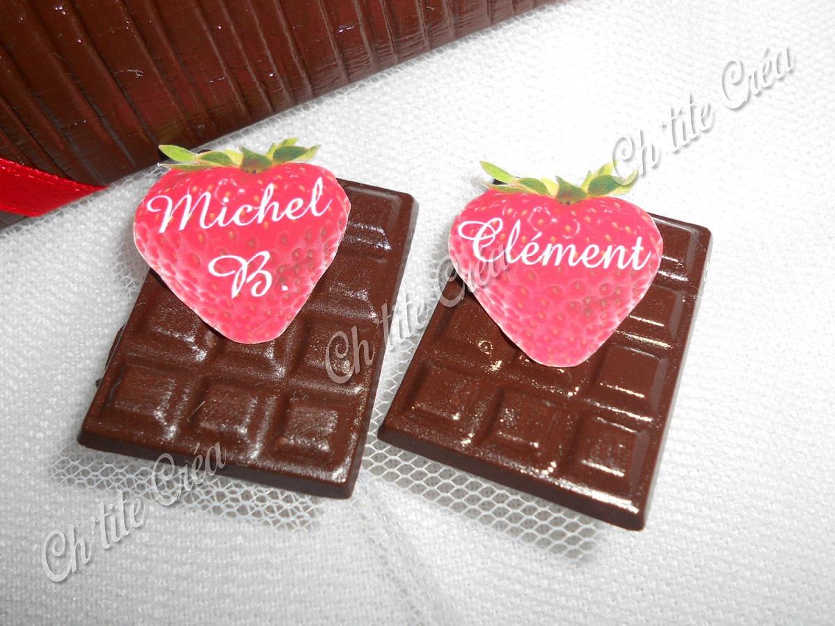 Marque place plaque de chocolat avec fraise prénom, anniversaire fraise et chocolat, rouge et chocolat