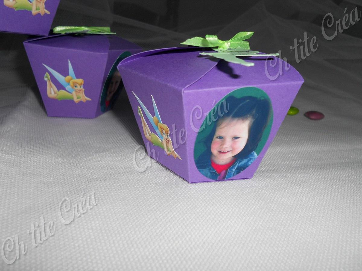 Contenant à dragées pentagonal, baptême fée Clochette avec photo de l'enfant, étiquette en forme de silhouette Clochette, violet et vert anis