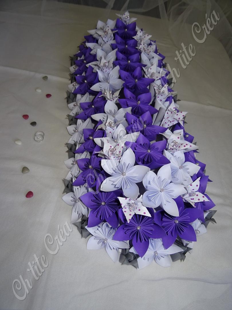 Centre de table en origami, mariage oui pochette, table d'honneur, lys roses et poinsétias, avec étamines